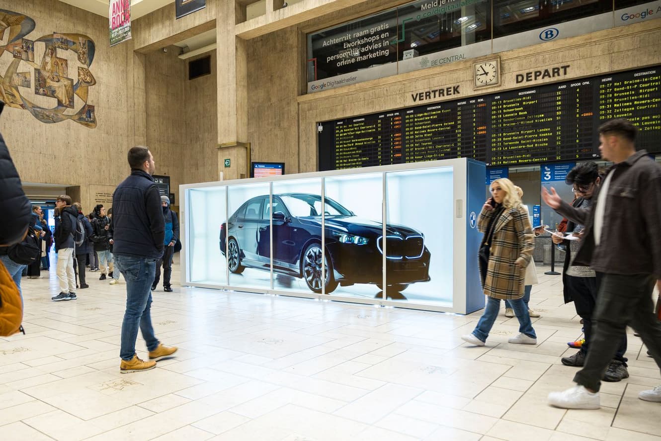The BMW i5 presented on the Holographic Wall.
