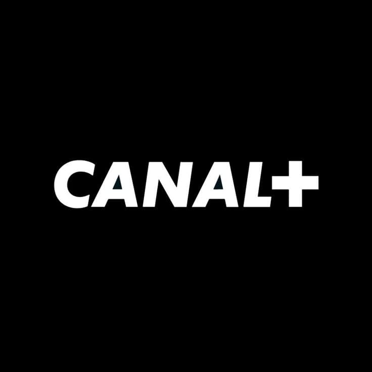 Hologram journalist appearing in the CANAL+ Champions Club studio via Holobox.